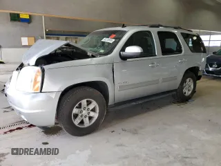 2012 GMC Yukon SLT with VIN 1GKS2CE03CR286640, listed as a Copart auction lot 49235995 with 214,871 mi miles and Clean Title. Bid and sale history available at carsss.com. Image 1.