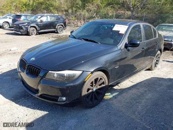 2011 BMW 3 Series 328i with VIN WBAPH7C58BE679574, listed as a IAAI auction lot 41786754 with 170,912 mi miles. Bid and sale history available at carsss.com. Image 2.