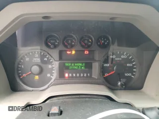 2008 Ford F-250 XL with VIN 1FTSX21548EB91768, listed as a Copart auction lot 55883035 with 211,142 mi miles and Clean title. Bid and sale history available at DreamBid. Image 9.