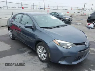 2015 Toyota Corolla L z VIN 2T1BURHE3FC468305, wystawiony jako IAAI lot #42420483 z przebiegiem 110 072 mil mil oraz . Historia ofert i sprzedaży dostępna na DreamBid. Obrazek 1.