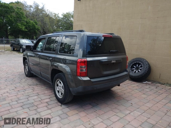 2015 Jeep Patriot Sport with VIN 1C4NJPBB9FD118169, listed as a Copart auction lot 55759395 with 197,648 mi miles and Clean Title. Bid and sale history available at DreamBid. Image 4.