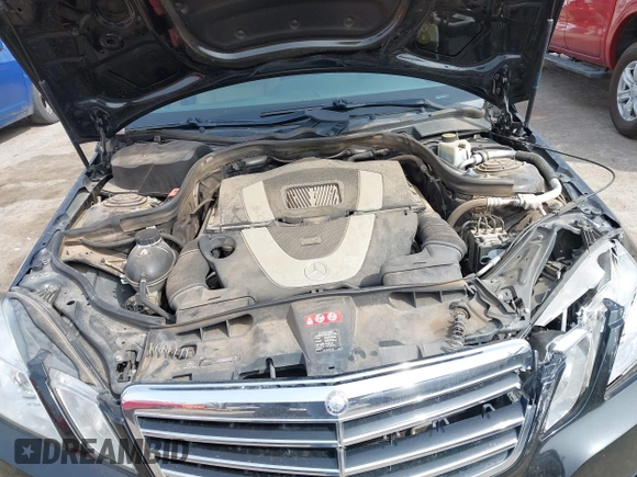 2011 Mercedes-Benz E-Class E 350 Luxury with VIN WDDHF5GB9BA377841, listed as a IAAI auction lot 41940003 with 180,639 mi miles. Bid and sale history available at carsss.com. Image 10.