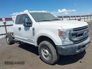2020 Ford F-250 XL z VIN 1FT7X2BT2LEC53597, wystawiony jako IAAI lot #42404660 z przebiegiem 94 425 mil mil oraz . Historia ofert i sprzedaży dostępna na DreamBid. Obrazek 1.