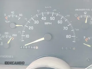 1994 GMC Sierra 1500 z VIN 2GTEK19K4R1561409, wystawiony jako IAAI lot #41903157 z przebiegiem 416 719 mil mil oraz . Historia ofert i sprzedaży dostępna na DreamBid. Obrazek 7.