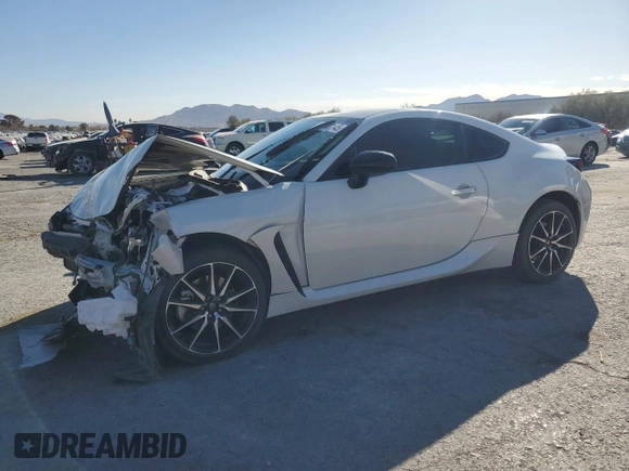 2024 Toyota 86 with VIN JF1ZNBB19R8753377, listed as a Copart auction lot 44707145 with 6,039 mi miles and Salvage Title. Bid and sale history available at DreamBid. Image 1.