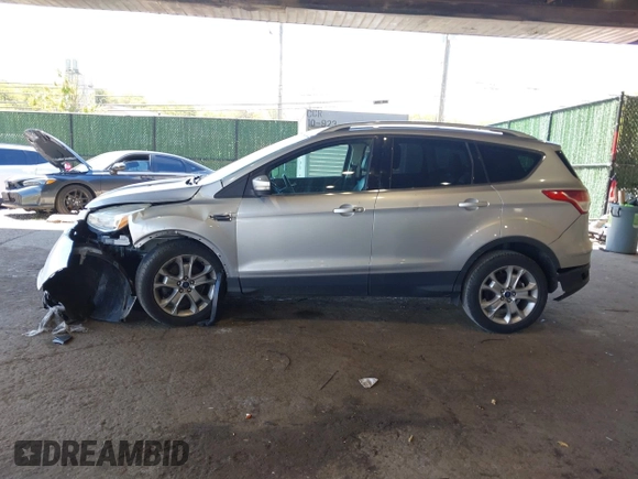 2016 Ford Escape Titanium с VIN 1FMCU9JX3GUB75889, выставлен на аукционе IAAI как лот 42188565 с пробегом 121 638 миль миль и . История ставок и продаж доступна на DreamBid. Изображение 14.