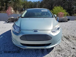 2014 Ford Focus Electric with VIN 1FADP3R40EL259832, listed as a Copart auction lot 49326015 with 58,774 mi miles and Clean title. Bid and sale history available at DreamBid. Image 5.