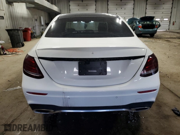 2018 Mercedes-Benz E 300 z VIN WDDZF4KB1JA426955, wystawiony jako Copart lot #56710075 z przebiegiem 47 608 mil mil oraz Czysty tytuł • Clean title. Historia ofert i sprzedaży dostępna na DreamBid. Obrazek 6.