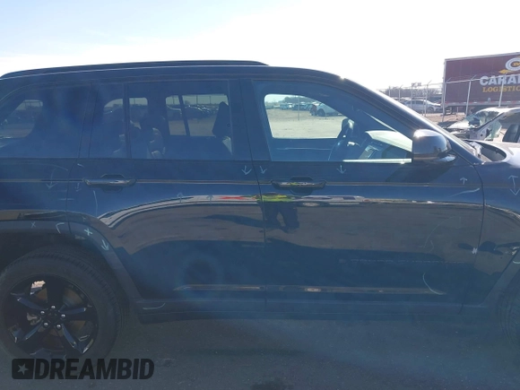 2024 Jeep Grand Cherokee Limited with VIN 1C4RJHBG7RC263546, listed as a IAAI auction lot 41993847 with 5,152 mi miles and . Bid and sale history available at DreamBid. Image 14.