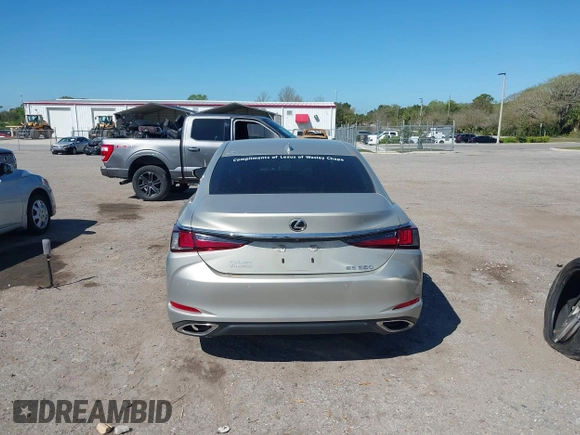 2024 Lexus ES with VIN 58ADZ1B16RU164902, listed as a IAAI auction lot 41783114 with 18,857 mi miles. Bid and sale history available at carsss.com. Image 17.