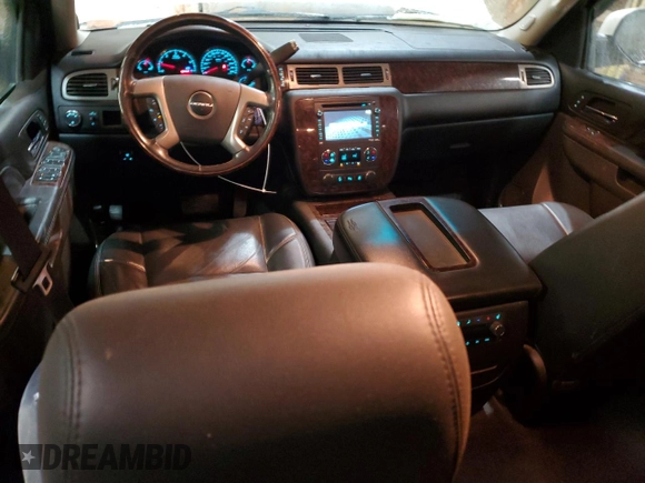 2013 GMC Yukon XL Denali with VIN 1GKS2MEF8DR329736, listed as a Copart auction lot 47556125 with 93,395 mi miles and Clean Title. Bid and sale history available at DreamBid. Image 8.