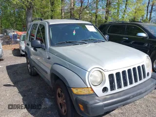 2007 Jeep Liberty Sport with VIN 1J8GK48K07W660822, listed as a IAAI auction lot 41993712 with 199,337 mi miles. Bid and sale history available at carsss.com. Image 1.