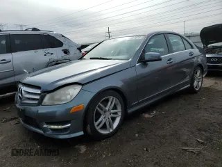 2012 Mercedes-Benz C 300 Sport z VIN WDDGF8BB3CA612868, wystawiony jako Copart lot #49357675 z przebiegiem 211 276 mil mil oraz Nie do naprawy • Non repairable. Historia ofert i sprzedaży dostępna na DreamBid. Obrazek 1.