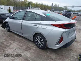 2021 Toyota Prius LE с VIN JTDKAMFP0M3194485, выставлен на аукционе IAAI как лот 42019500 с пробегом 42 191 миль миль и . История ставок и продаж доступна на DreamBid. Изображение 3.