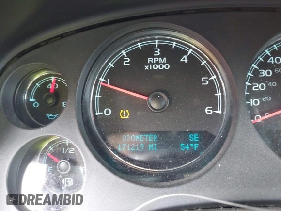 2012 Chevrolet Suburban LT with VIN 1GNSKJE75CR189265, listed as a IAAI auction lot 42270178 with 171,219 mi miles and . Bid and sale history available at DreamBid. Image 15.