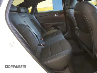 2021 Kia Forte GT-Line z VIN 3KPF34AD5ME325461, wystawiony jako Copart lot #60165355 z przebiegiem 72 093 mil mil oraz Czysty tytuł • Clean title. Historia ofert i sprzedaży dostępna na DreamBid. Obrazek 10.