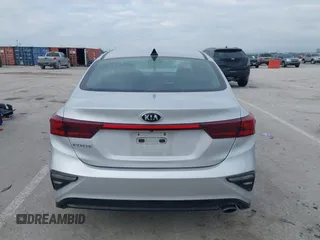 2021 Kia Forte LXS z VIN 3KPF24AD5ME269640, wystawiony jako IAAI lot #41381510 z przebiegiem 107 942 mil mil oraz . Historia ofert i sprzedaży dostępna na DreamBid. Obrazek 17.