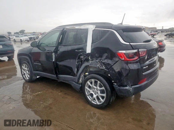 2022 Jeep Compass Latitude Lux with VIN 3C4NJDFB1NT218753, listed as a Copart auction lot 59378005 with 52,472 mi miles and Clean title. Bid and sale history available at DreamBid. Image 2.