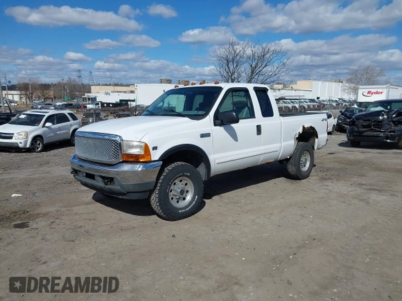 2001 Ford Super Duty F-250 XL with VIN 1FTNX21S51ED85122, listed as a IAAI auction lot 41695169 with 117,257 mi miles. Bid and sale history available at carsss.com. Image 2.
