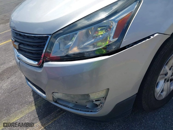 2015 Chevrolet Traverse LS with VIN 1GNKRFED8FJ336647, listed as a IAAI auction lot 41888467 with 108,458 mi miles. Bid and sale history available at carsss.com. Image 18.