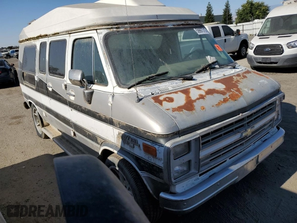 1989 Chevrolet Chevy Van z VIN 1GBEG25KXK7127909, wystawiony jako Copart lot #59997315 z przebiegiem 550 289 mil mil oraz Czysty tytuł • Clean title. Historia ofert i sprzedaży dostępna na DreamBid. Obrazek 4.