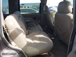1997 Chevrolet Tahoe with VIN 1GNEK13R8VJ329165, listed as a IAAI auction lot 41631672 with 166,976 mi miles. Bid and sale history available at carsss.com. Image 8.