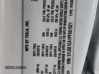 2023 Tesla Model 3 z VIN 5YJ3E1EA1PF561521, wystawiony jako Copart lot #55637855 z przebiegiem 83 008 mil mil oraz Szkoda całkowita • Salvage title. Historia ofert i sprzedaży dostępna na DreamBid. Obrazek 12.