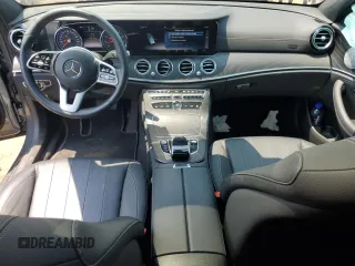 2019 Mercedes-Benz E 300 with VIN WDDZF4KB5KA637769, listed as a Copart auction lot 60450135 with 6,652 mi miles and Clean title. Bid and sale history available at DreamBid. Image 8.