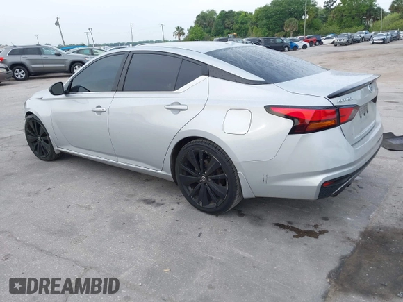 2019 Nissan Altima 2.5 SR with VIN 1N4BL4CV3KN312775, listed as a IAAI auction lot 41875447 with 131,065 mi miles. Bid and sale history available at carsss.com. Image 3.