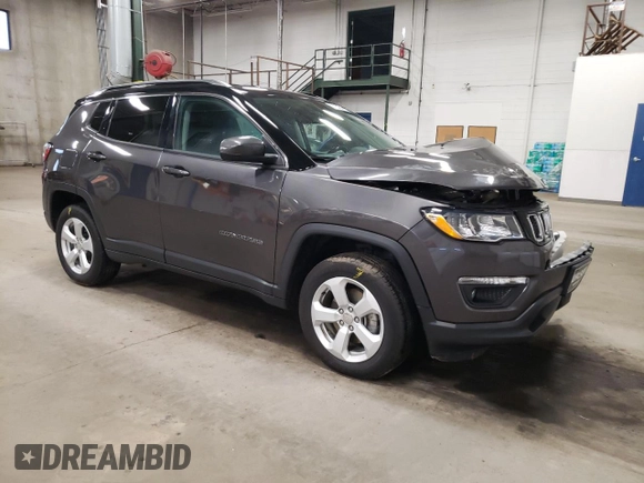 2020 Jeep Compass Latitude with VIN 3C4NJDBB7LT156620, listed as a Copart auction lot 81154344 with 55,098 mi miles and Salvage Title. Bid and sale history available at carsss.com. Image 4.