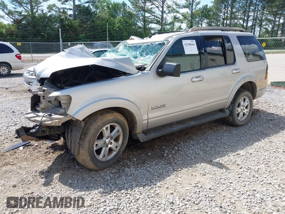 2007 Ford Explorer XLT z VIN 1FMEU63E27UA84955, wystawiony jako IAAI lot #42188664 z przebiegiem 162 939 mil mil oraz . Historia ofert i sprzedaży dostępna na DreamBid. Obrazek 2.