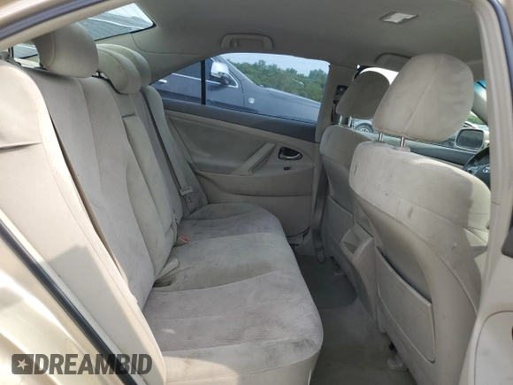 2011 Toyota Camry LE z VIN 4T4BF3EK1BR120969, wystawiony jako Copart lot #59535105 z przebiegiem 233 722 mil mil oraz Czysty tytuł • Clean title. Historia ofert i sprzedaży dostępna na DreamBid. Obrazek 10.
