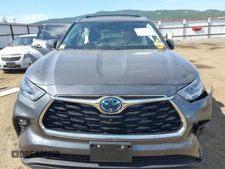 2023 Toyota Highlander Hybrid Limited с VIN 5TDXBRCHXPS122340, выставлен на аукционе IAAI как лот 42620923 с пробегом 6 820 миль миль и . История ставок и продаж доступна на DreamBid. Изображение 12.