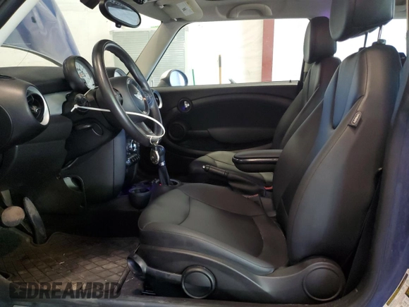 2013 MINI Hardtop with VIN WMWSU3C54DT686969, listed as a Copart auction lot 62160145 with 100,636 mi miles and Clean title. Bid and sale history available at DreamBid. Image 7.