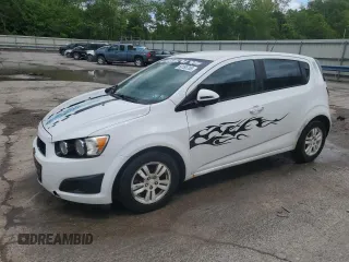 2012 Chevrolet Sonic LS z VIN 1G1JA6SH9C4163405, wystawiony jako Copart lot #58185765 z przebiegiem 172 700 mil mil oraz Szkoda całkowita • Salvage title. Historia ofert i sprzedaży dostępna na DreamBid. Obrazek 1.