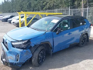 2024 Toyota RAV4 Hybrid XSE z VIN 2T3E6RFV9RW075770, wystawiony jako IAAI lot #42036065 z przebiegiem 33 099 mil mil oraz . Historia ofert i sprzedaży dostępna na DreamBid. Obrazek 6.