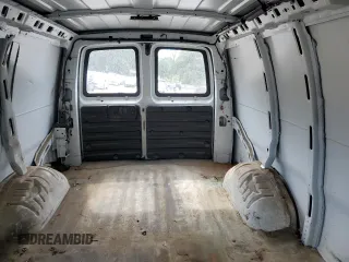 2017 GMC Savana Cargo z VIN 1GTZ7GFG2H1124860, wystawiony jako Copart lot #53899225 z przebiegiem 254 735 mil mil oraz Szkody całkowita. Historia ofert i sprzedaży dostępna na DreamBid. Obrazek 10.