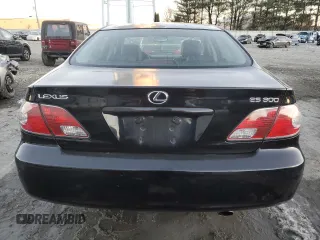 2002 Lexus ES 300 with VIN JTHBF30G820034663, listed as a Copart auction lot 86372184 with 133,837 mi miles and Salvage title. Bid and sale history available at DreamBid. Image 6.