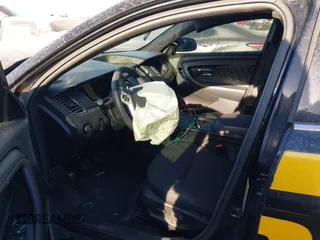 2017 Ford Police Interceptor Sedan with VIN 1FAHP2L86HG145905, listed as a IAAI auction lot 41725867 with 168,671 mi miles. Bid and sale history available at carsss.com. Image 5.