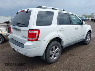2008 Ford Escape Limited с VIN 1FMCU94128KE80028, выставлен на аукционе IAAI как лот 42168190 с пробегом 180 565 миль миль и . История ставок и продаж доступна на DreamBid. Изображение 4.