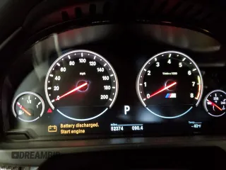 2018 BMW X5 M z VIN 5YMKT6C58J0Y83395, wystawiony jako Copart lot #43535103 z przebiegiem 52 374 mil mil oraz . Historia ofert i sprzedaży dostępna na DreamBid. Obrazek 9.