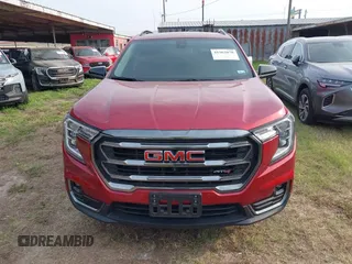 2024 GMC Terrain AT4 z VIN 3GKALYEG6RL314515, wystawiony jako IAAI lot #41962078 z przebiegiem 10 555 mil mil oraz . Historia ofert i sprzedaży dostępna na DreamBid. Obrazek 6.