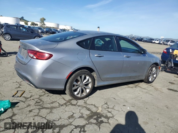 2015 Chrysler 200 S with VIN 1C3CCCBG8FN505798, listed as a Copart auction lot 44623655 with 136,688 mi miles and Salvage Title. Bid and sale history available at DreamBid. Image 3.