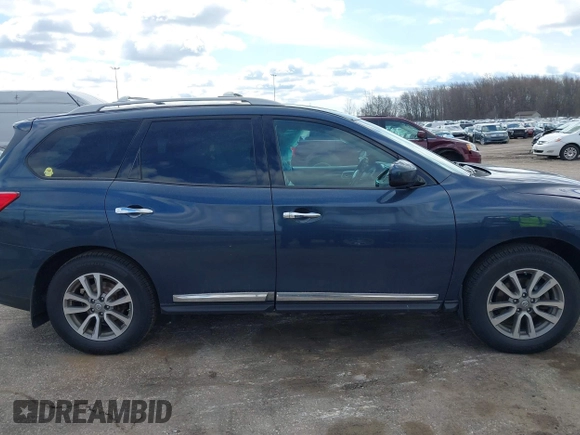 2014 Nissan Pathfinder SL with VIN 5N1AR2MM2EC712191, listed as a IAAI auction lot 42026657 with 157,534 mi miles and . Bid and sale history available at carsss.com. Image 13.