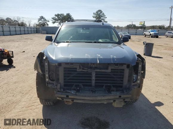 2019 GMC Yukon XL SLT with VIN 1GKS1GKC1KR130314, listed as a Copart auction lot 48037435 with 152,870 mi miles and Salvage Title. Bid and sale history available at carsss.com. Image 5.