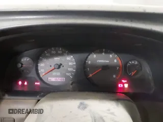 2000 Nissan Frontier XE z VIN 1N6ED27T8YC314914, wystawiony jako IAAI lot #42396047 z przebiegiem 182 486 mil mil oraz . Historia ofert i sprzedaży dostępna na DreamBid. Obrazek 7.