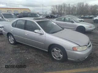 2001 Nissan Altima GXE with VIN 1N4DL01A81C120442, listed as a IAAI auction lot 36104251 with 0 mi miles. Bid and sale history available at carsss.com. Image 1.