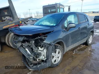 2019 Chevrolet Trax LS with VIN 3GNCJNSB4KL389924, listed as a IAAI auction lot 41662725 with 86,061 mi miles. Bid and sale history available at carsss.com. Image 17.