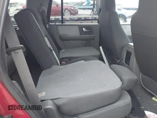 2005 Ford Expedition Special Service with VIN 1FMPU16505LA82177, listed as a IAAI auction lot 41162344 with 149,605 mi miles. Bid and sale history available at carsss.com. Image 8.