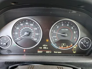 2015 BMW 4 Series 428i с VIN WBA3V5C52FP753836, выставлен на аукционе Copart как лот 53858345 с пробегом 80 847 миль миль и Списание • Salvage title. История ставок и продаж доступна на DreamBid. Изображение 9.